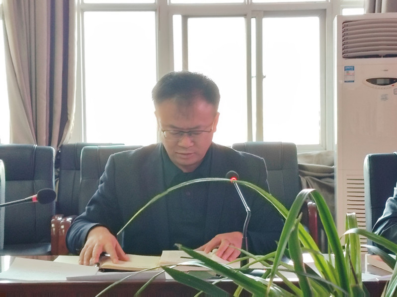 后勤党总支组织委员李晓斌领学相关文件精神