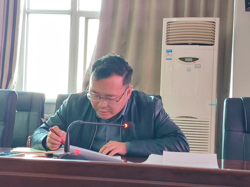 后勤党总支宣传委员郎儒林传达相关通知要求