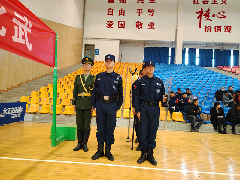 我校代表队准备出场