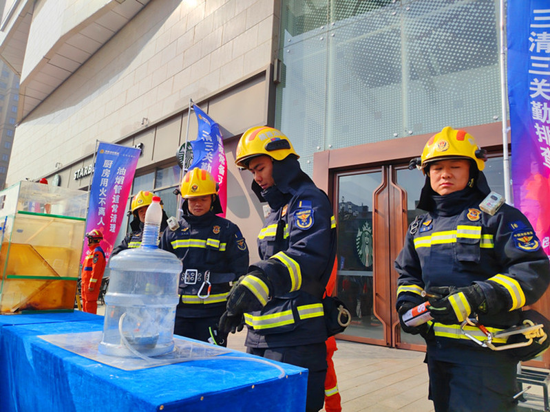 面粉遇火爆炸演示