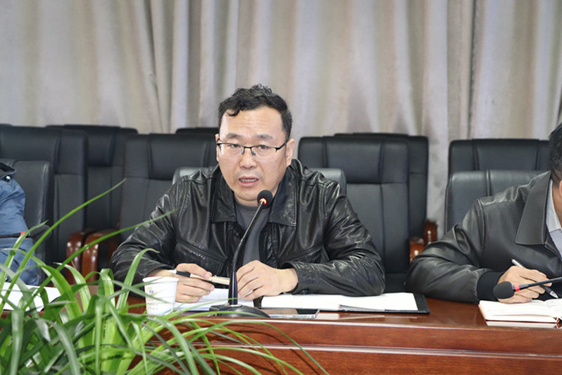 郎儒林同志传达学校党委书记焦胜军同志在学校树立和践行正确政绩观部署会上的讲话精神