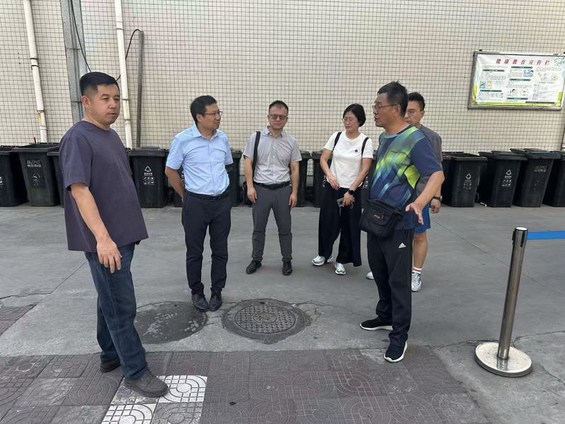 巡查校园，排查运维安全隐患。