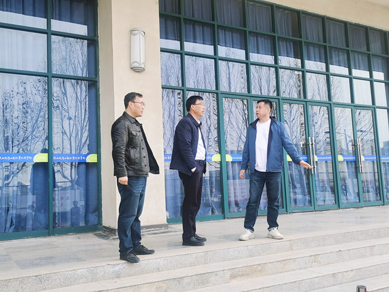 韩小卫校长视察指导单招校考后勤保障工作