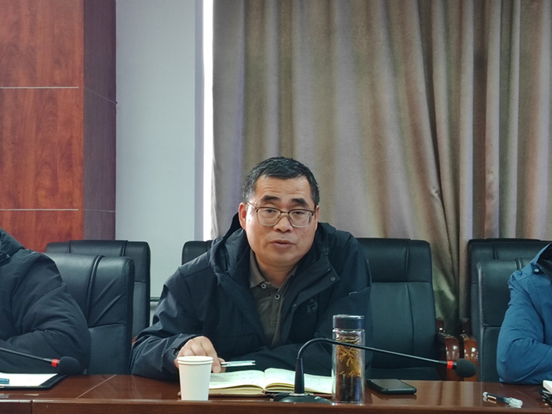 后勤安保处副处长康江龙部署新学期工作