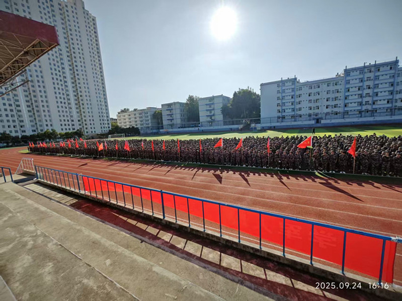 参加活动的2025级新生（临渭校区）