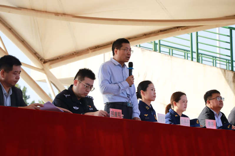 刘明学副校长出席大会并讲话