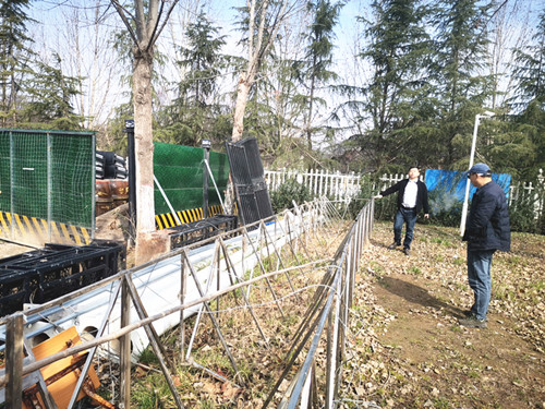 开学首日深入一线“找茬挑刺”
后勤安保现场办公立行立改