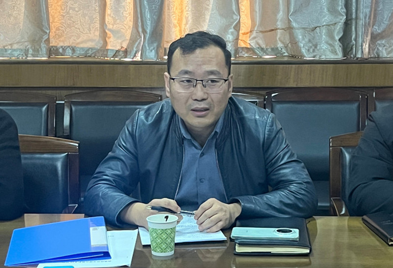 后勤安保处副处长郎儒林对高新校区服务外包工作进行点评并提出改进要求