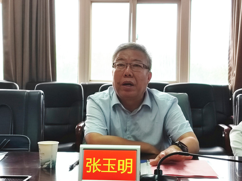 陕西教育后勤协会会长张玉明讲话