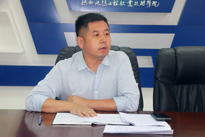 后勤安保处处长李晓飞全面部署新学期工作