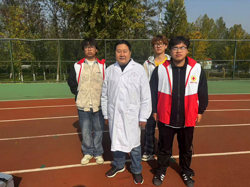 体测场上有“医”靠  陕铁院卫生所为学子体测保驾护航（高新校区）