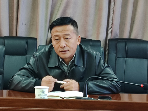 后勤安保处综合科科长何冰反馈问题并提出工作要求